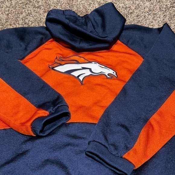 NFL Broncos hoodie - Picture 2 of 11